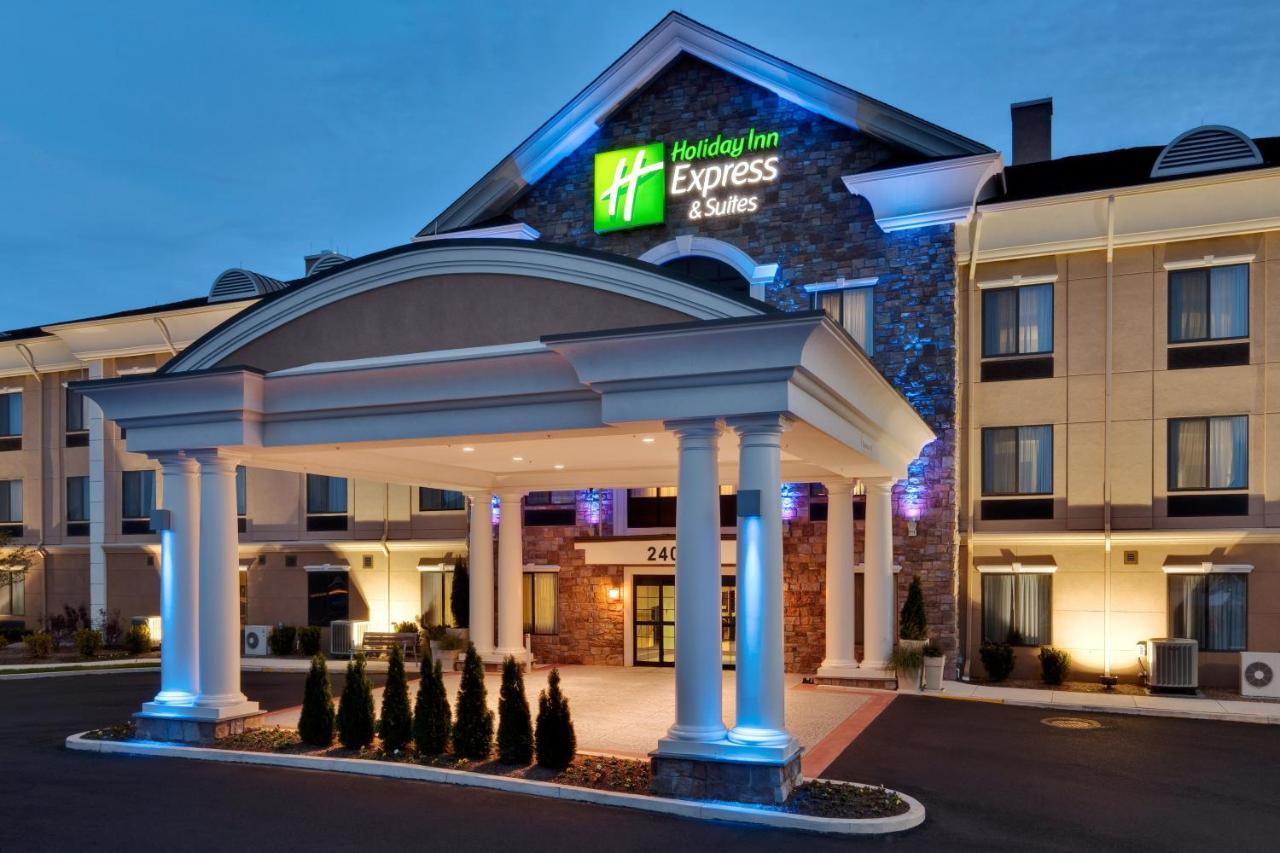 Holiday Inn Express Hotel & Suites Warminster-Horsham By Ihg Exterior photo
